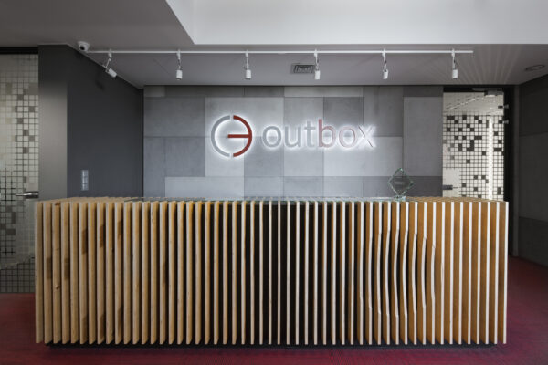 OUTBOX9.2